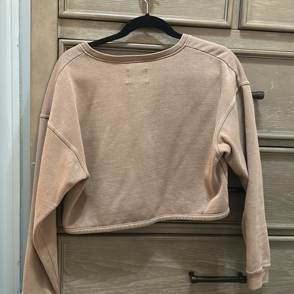 Urban Outfitters Cropped Sweatshirt - Picture 4 of 4
